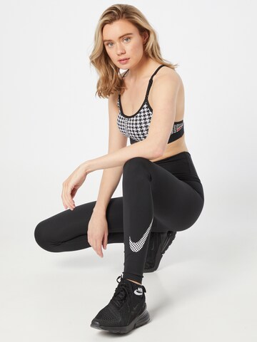 NIKE Skinny Παντελόνι φόρμας σε μαύρο