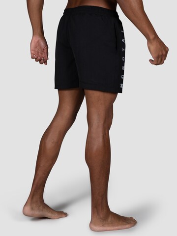 MOROTAI Regular Badeshorts in Schwarz