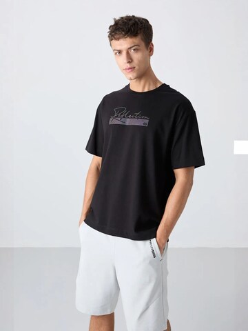 Tommy Life Shirt in Black