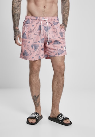 Shorts de bain Urban Classics en rose : devant