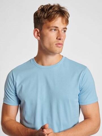 T-Shirt Hummel en bleu