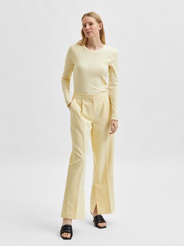 Wide Leg Pantalon à plis SELECTED FEMME en jaune