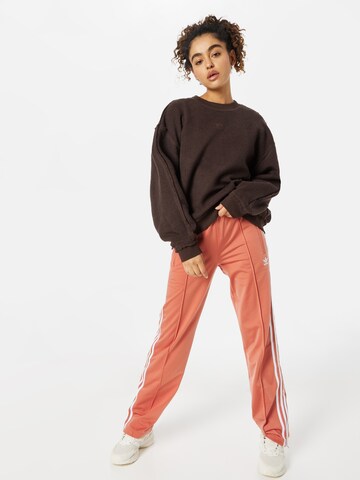 ADIDAS ORIGINALS Majica 'Cozy Loungewear' | rjava barva