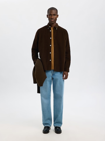 SELECTED - Ajuste regular Camisa 'SLHDANNI' en marrón