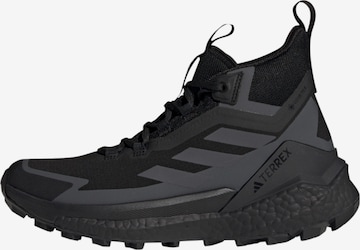 ADIDAS TERREX Bootsit 'Free Hiker' värissä musta: edessä