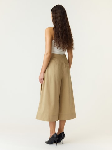 Wide leg Pantaloni di YAS in marrone