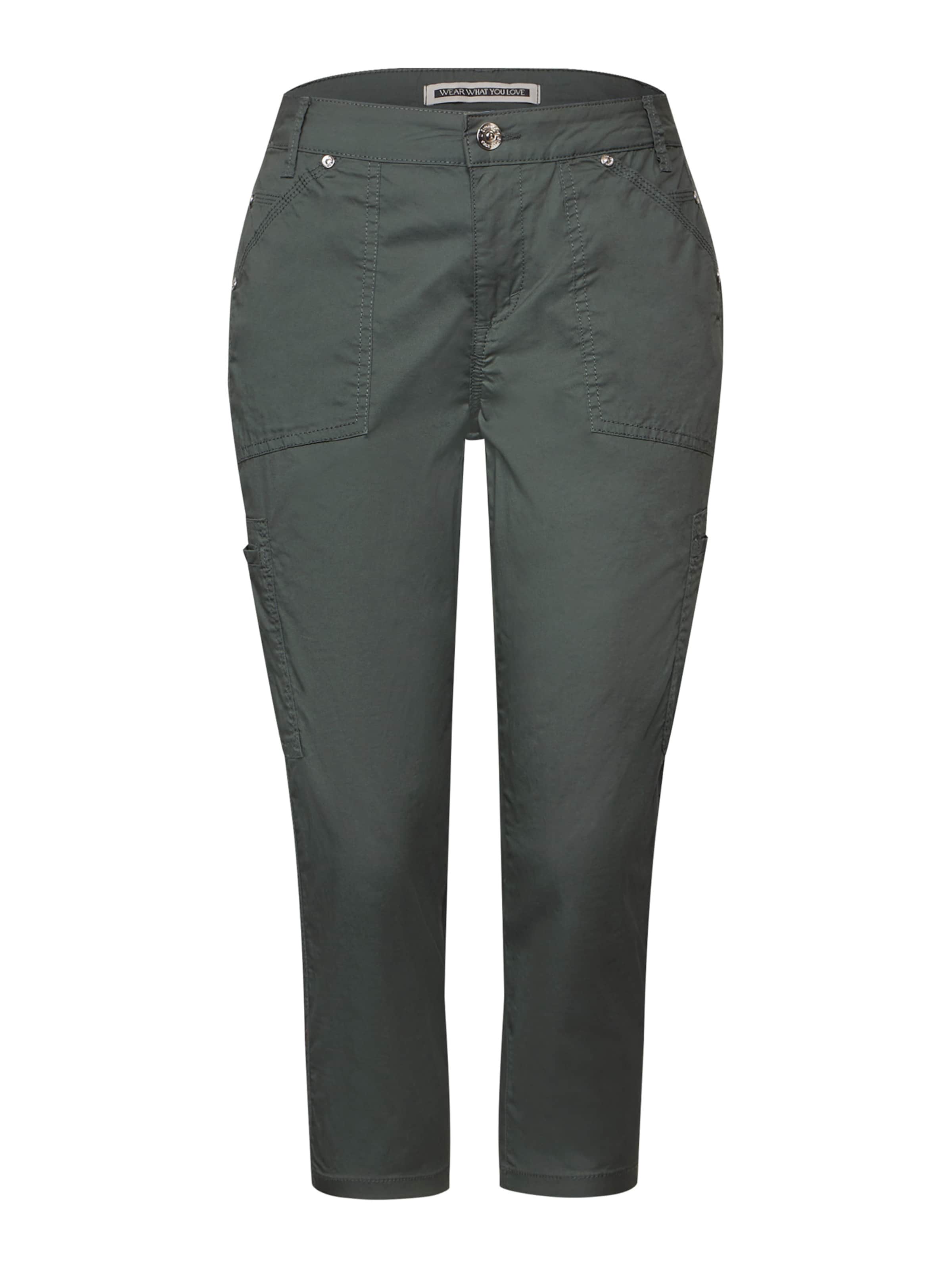 STREET ONE Slim fit Pants in Green: front