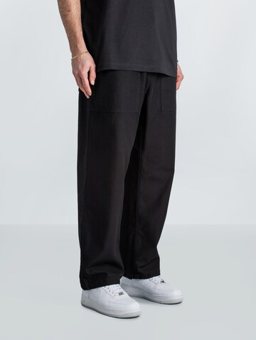 Carhartt WIP Wide leg Pants ' Hayworth' in Black