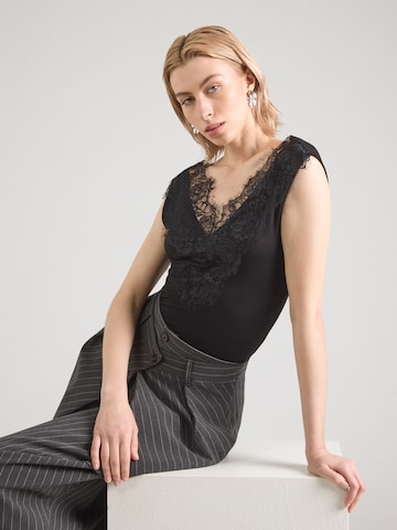 ABOUT YOU Top 'Giselle' in Schwarz: Vorderseite