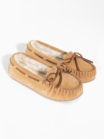 Minnetonka Juhlakengät 'Cassie' värissä beige