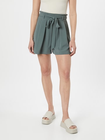 ABOUT YOU Wide Leg Shorts 'Lia' (GRS) in Grün: predná strana