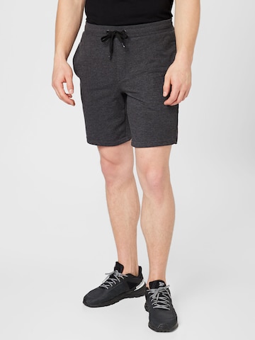 4F Regular Sportshorts in Grau: predná strana