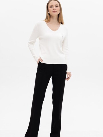 Passioni Sweater in White