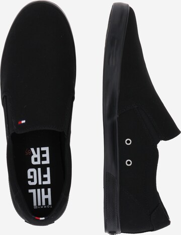 TOMMY HILFIGER Slip on boty – černá