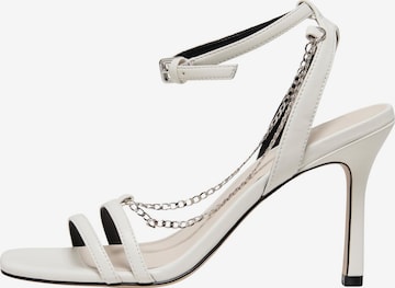 ONLY - Sandalias con hebilla 'Alyx' en blanco: frente