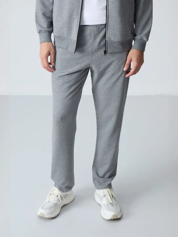 Survêtement Tommy Life en gris