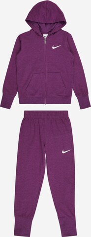Nike Sportswear Joggedress i lilla: forside