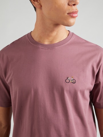 Iriedaily T-Shirt 'Peaceride' in Lila