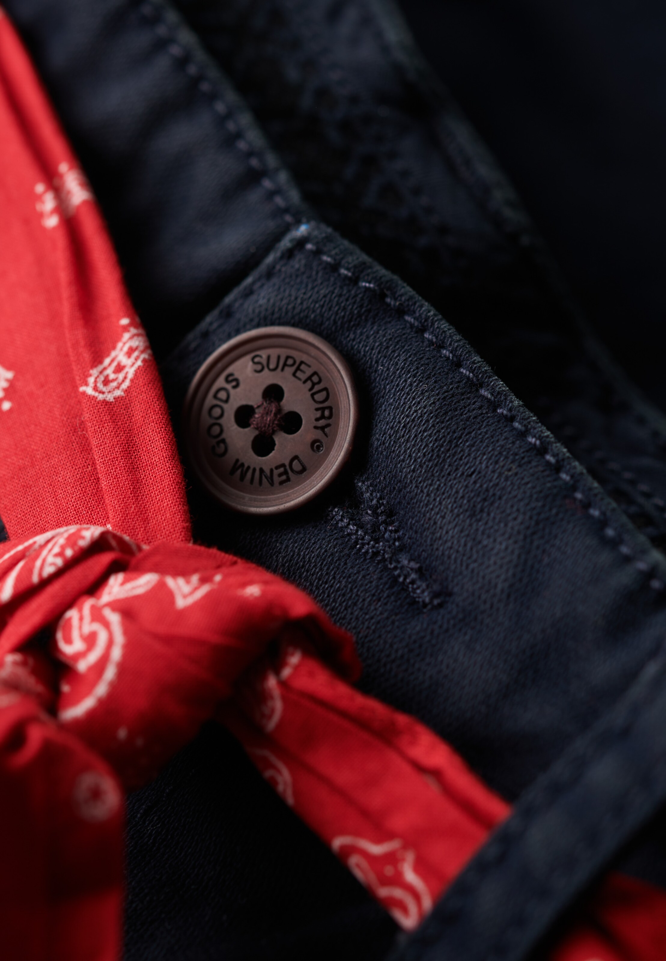 Superdry Regular Chinohose in Blau