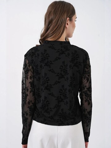 Bigdart Blouse in Black