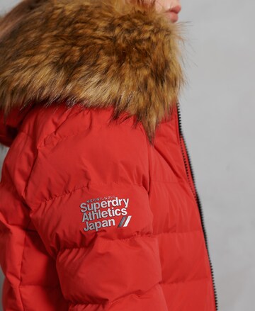 Superdry Steppmantel in Rot