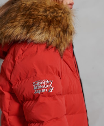 Superdry Wintermantel in Rood