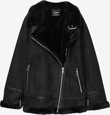 Pull&Bear Winter Jacket in Black: front