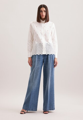 Chemisier 'Schwarze Rose' SEIDENSTICKER en blanc