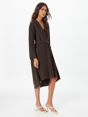 Robe Tantra en marron : devant