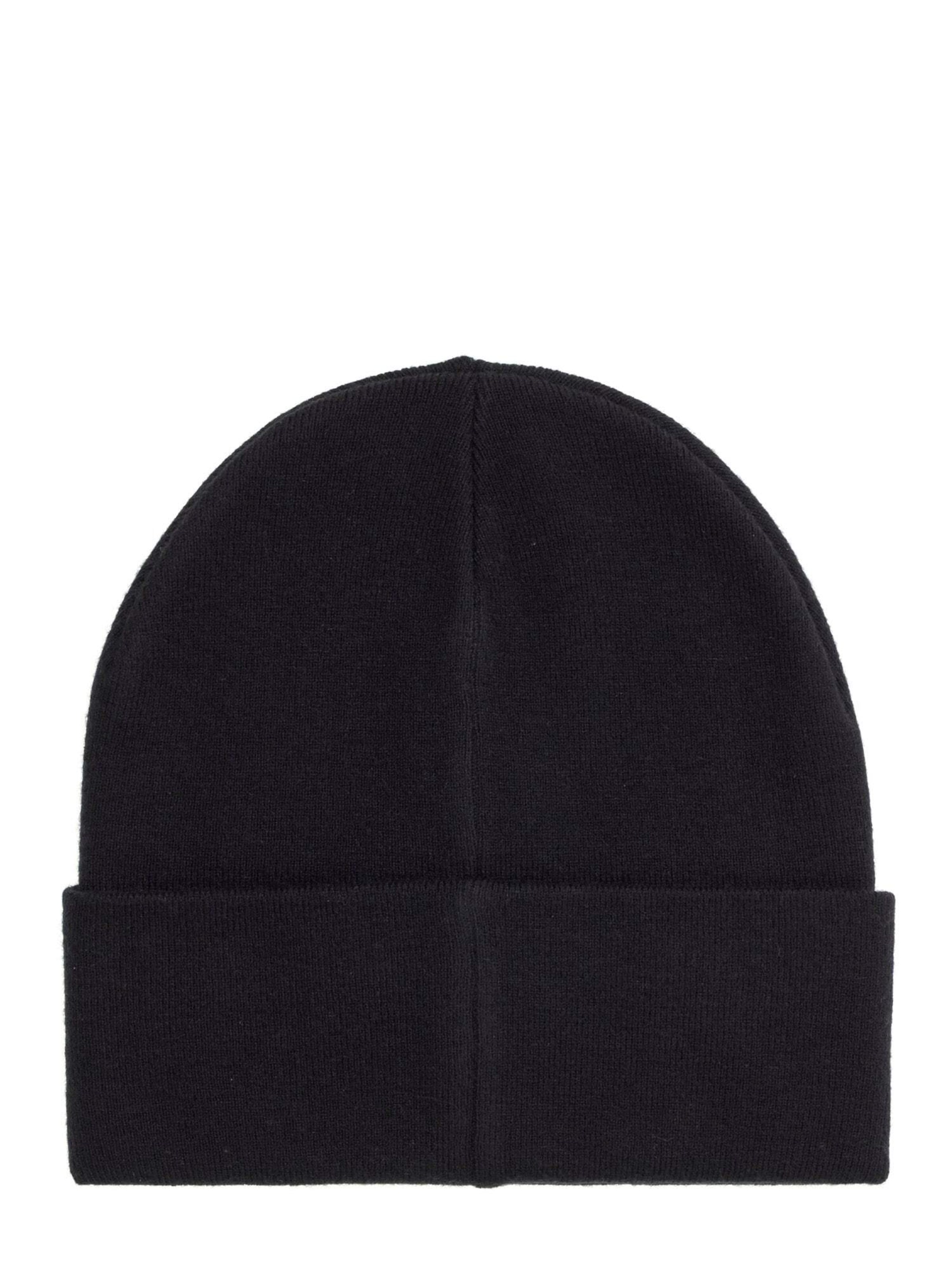 GUESS Beanie in Black
