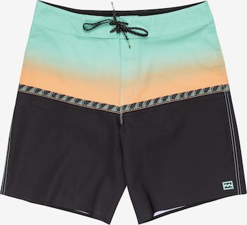 Boardshorts 'Fifty50 Pro 18' BILLABONG en noir : devant