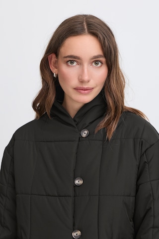 ICHI Overgangsjakke ' IHHANSA' i sort