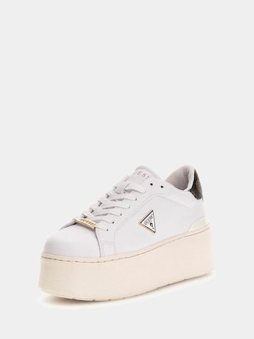 GUESS Sneakers in White
