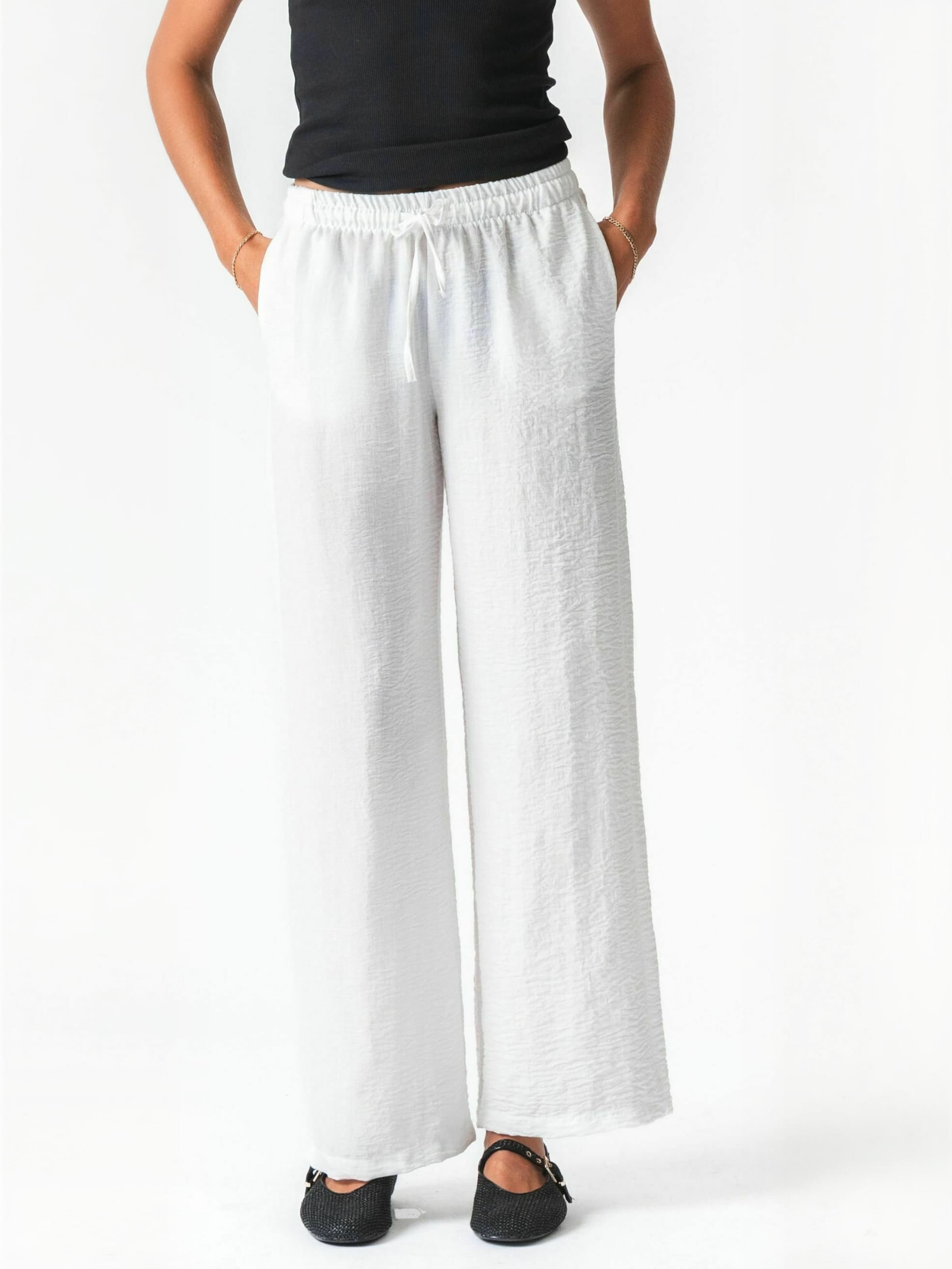 TEESHOPPEN Regular Trouser ' Lilly ' in Weiß: Vorderseite