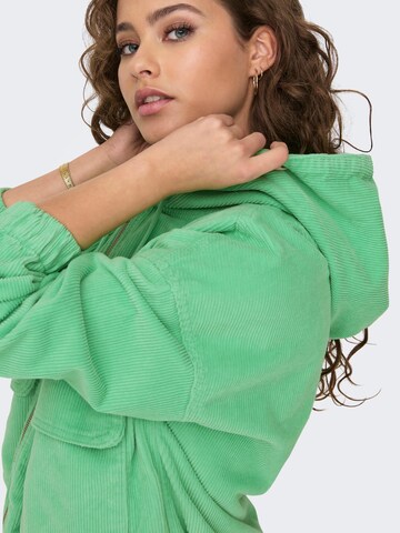 Veste mi-saison 'Kenzie' ONLY en vert