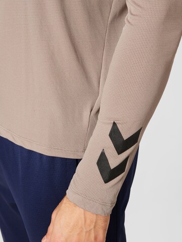 HummelTehnička sportska majica - smeđa boja