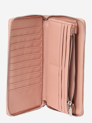 Calvin Klein Wallet in Pink