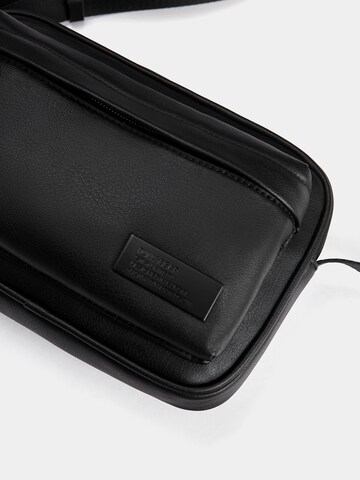 Pull&Bear Tasche in Schwarz