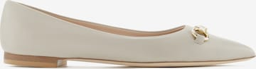 Isabel Bernard Pumps in Beige