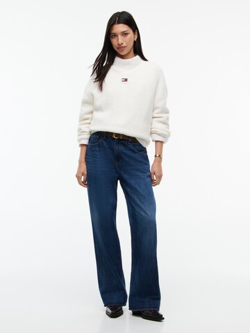 balta Tommy Jeans Megztinis