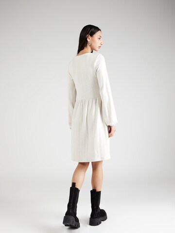 Robes en maille 'ANDREA' JDY en blanc