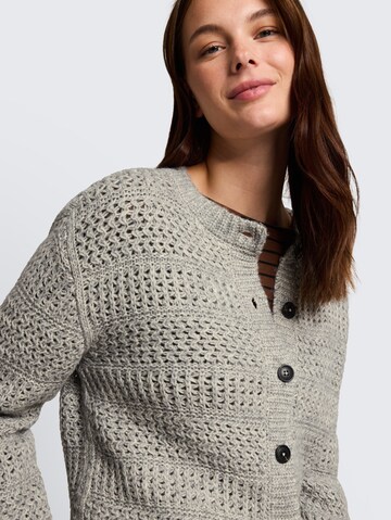 TOM TAILOR Gebreid vest in Grijs