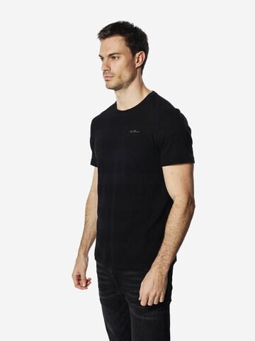 Tricou de la KOROSHI pe negru