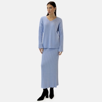 Elara Workwear in Blue: front