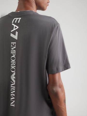 EA7 Emporio Armani Тениска в сиво