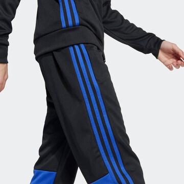 ADIDAS PERFORMANCE Trainingsanzug 'Tiro 25 Essentials' in Schwarz