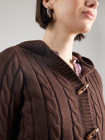 Geacă tricotată de la HOLLISTER pe maro