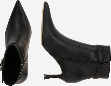 GLAMOROUS Ankle Boots in Black