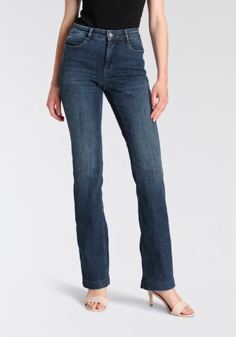 MAC Bootcut Jeans in Blauw: voorkant