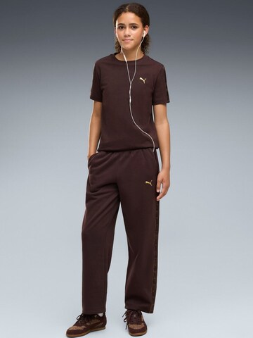 regular Pantaloni sportivi 'Puma Ess Tape Relaxed Sweatpants Fl G' di PUMA in rosso